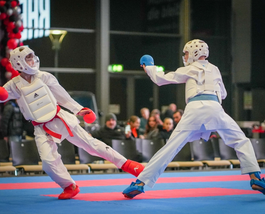 260110_KV Rhein Shiai Nürburg Jänner 2026-10 Karate Vorarlberg Athleten beim Rhein Shiai 2026 in Aktion - Julian Spiegel gewinnt Silber, Nachwuchs überzeugt international
