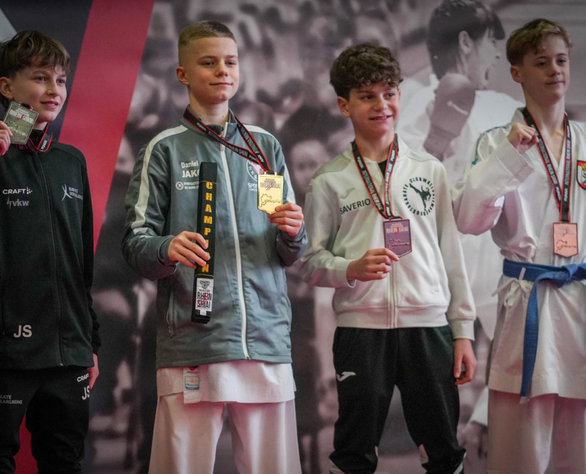 260110_KV Rhein Shiai Nürburg Jänner 2026-20 Karate Vorarlberg Athleten beim Rhein Shiai 2026 in Aktion - Julian Spiegel gewinnt Silber, Nachwuchs überzeugt international