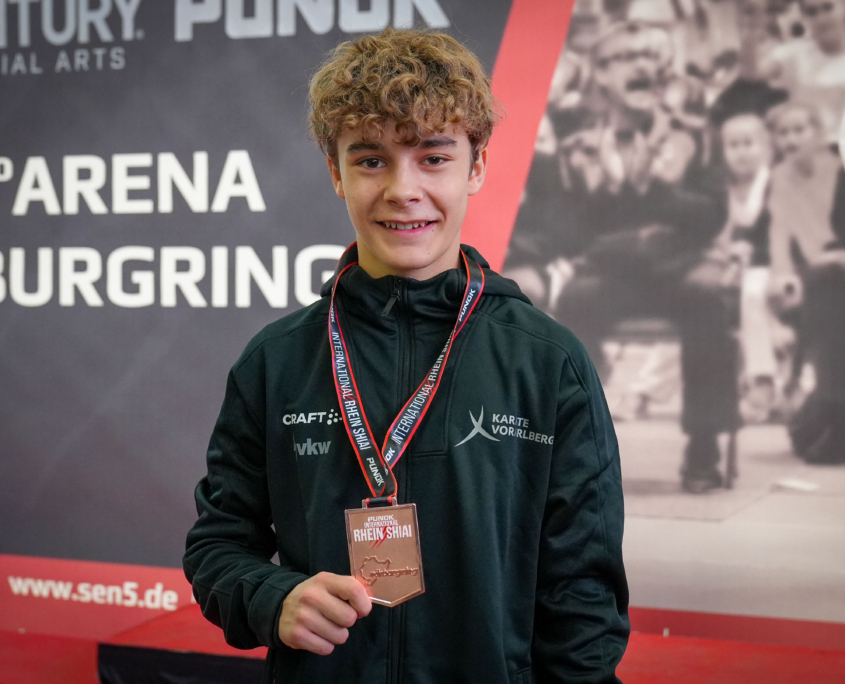 260110_KV Rhein Shiai Nürburg Jänner 2026-33 Karate Vorarlberg Athleten beim Rhein Shiai 2026 in Aktion - Julian Spiegel gewinnt Silber, Nachwuchs überzeugt international
