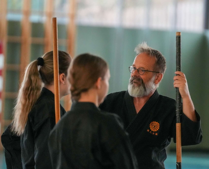 Kobudo in Vorarlberg: Erfolgreicher Lehrgang in Mäder mit internationaler Beteiligung