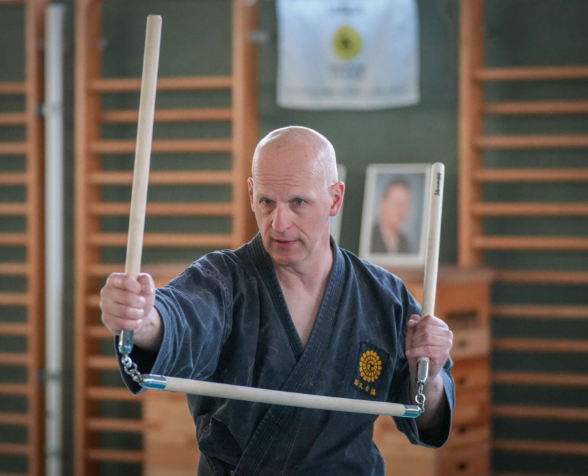 Kobudo in Vorarlberg: Erfolgreicher Lehrgang in Mäder mit internationaler Beteiligung