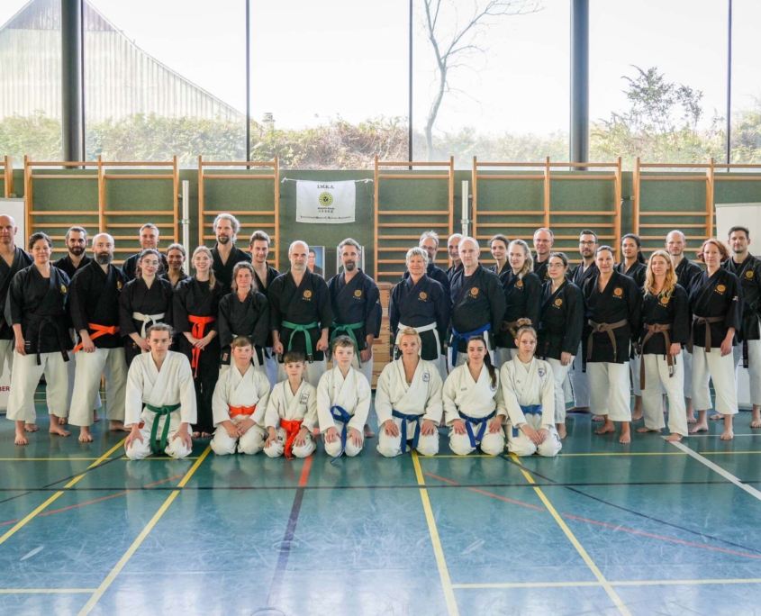 Kobudo in Vorarlberg: Erfolgreicher Lehrgang in Mäder mit internationaler Beteiligung