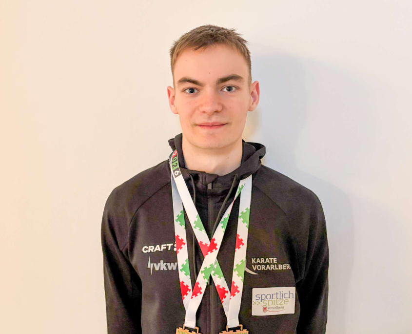 Felix Wagner gewinnt den Tatami Cup in Budapest und stärkt seine Position in der Qualifikation zur Karate Europameisterschaft 2026 in Frankfurt.