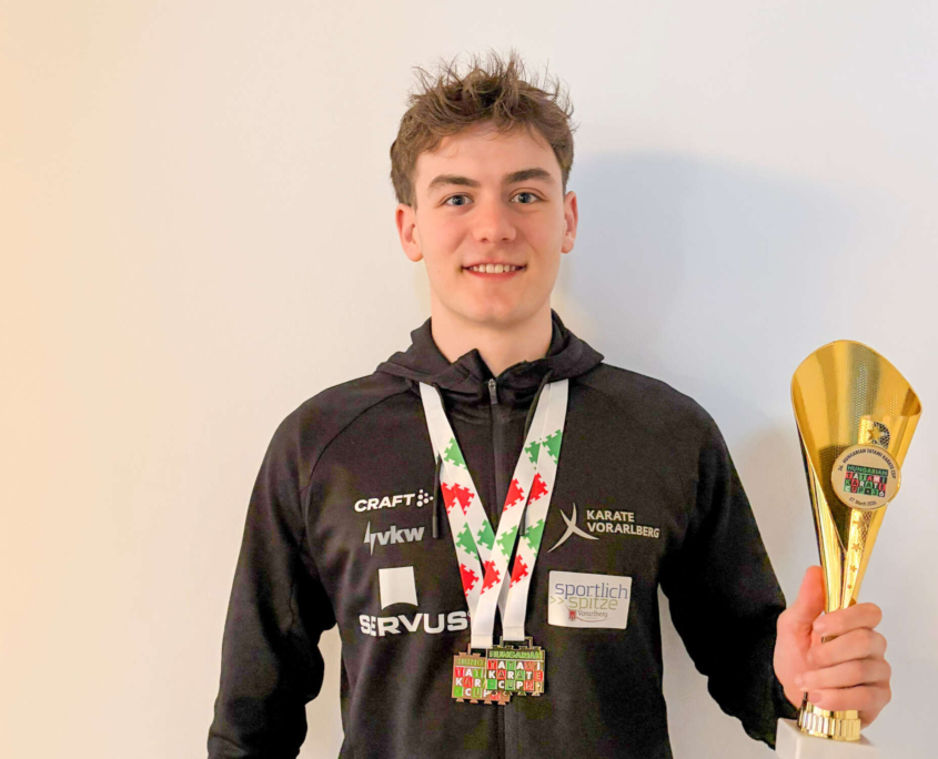 Felix Wagner gewinnt den Tatami Cup in Budapest und stärkt seine Position in der Qualifikation zur Karate Europameisterschaft 2026 in Frankfurt.