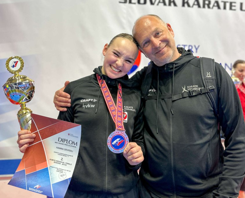 Karate Vorarlberg Athletin Hanna Devigili kämpft offensiv beim Grand Prix Slovakia in Bratislava