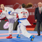 Karate Vorarlberg Athletin Hanna Devigili in Aktion gegen internationale Gegnerin im Kumite minus 68 kg