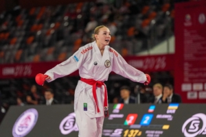 Kumite Szene mit Hanna Devigili bei internationalem Top Turnier der WKF Premier League