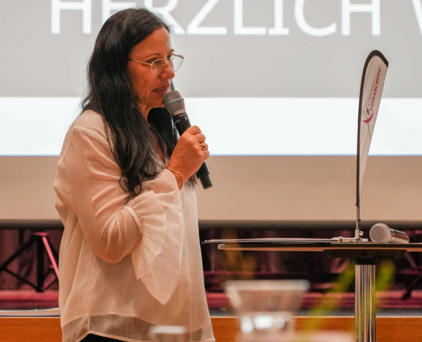 2026-10-09_KV 50 Jahrfeier Lauterach Oktober 2026-20 KARATE VORARLBERG feiert 50 Jahre Verbandsgeschichte und 40 Jahre KARATE HOFSTEIG. Ein Jubiläumsabend voller Emotionen, Ehrungen und Zukunftsperspektiven.